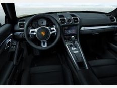 Alles in Leder, alles am rechten Platz: der Innenraum des neuen Porsche Cayman