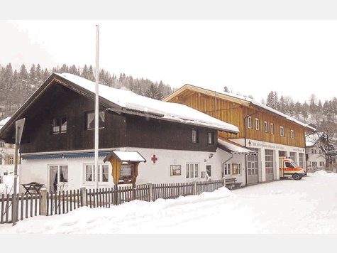 Endlich schuldenfrei: Die letzte Rate f&uuml;r die BRK-Rettungszentrale in Mittenwald wird in dieser Woche &uuml;berwiesen. Der F&ouml;rderverein bleibt dennoch bestehen. Foto.: H&auml;ssler