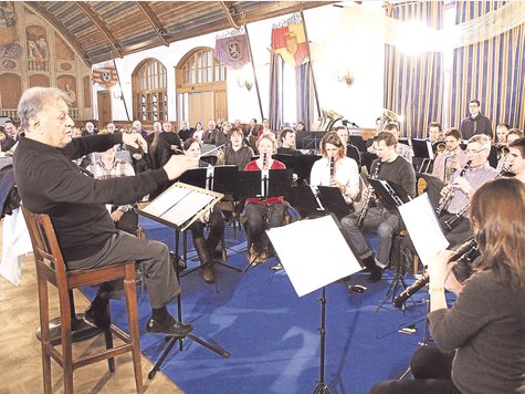 Probe im Festsaal des Hofbr&auml;uhauses: Zubin Mehta und die M&uuml;nchner Philharmoniker musizieren M&auml;rsche. foto: markus g&ouml;tzfried