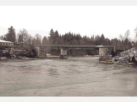 Die alte Lechbrücke in Lechbruck-Gründl soll durch einen Neubau ersetzt werden. Foto: os Die alte Lechbrücke in Lechbruck-Gründl soll durch einen Neubau ersetzt werden. Foto: os