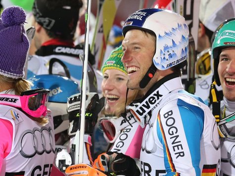 Fritz Dopfer und Lena Dürr nach dem Team-Sieg bei der Ski-WM in Schladming. Fritz Dopfer und Lena Dürr nach dem Team-Sieg bei der Ski-WM in Schladming.