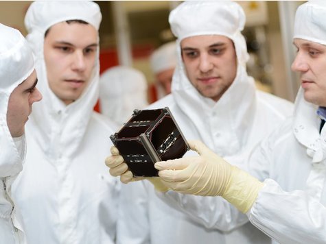 "Uwe-3" soll mit einer russischen Rakete ins All geschossen werden.