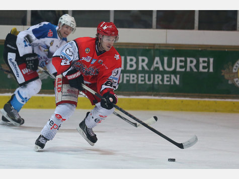 Der EC Peiting legt vor: In der Serie gegen die Blue Devils aus Weiden gehen die Peitinger mit dem Sieg im ersten Playoff-Spiel in F&uuml;hrung.