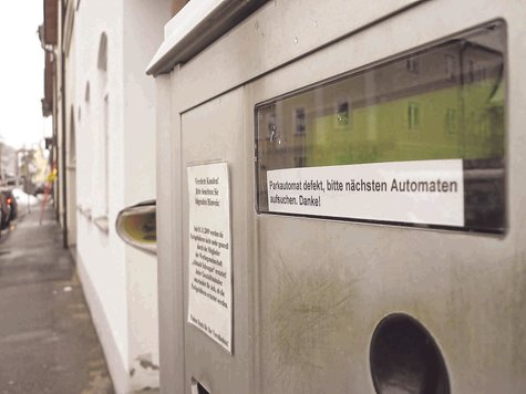 Defekt: Seite Wochen funktioniert der Automat an der Christophstra&szlig;e nicht. foto: bo