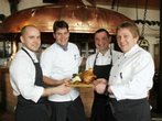 Münchner Gaumenfreuden: Karten gewinnen für die Cabaret Dinner Show