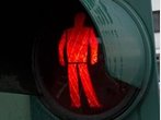 Rote Ampel: Fußgänger von Auto erwischt