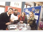 Ehrenämtler präsentieren sich auf dem "Markt der ehrenamtlichen Möglichkeiten"