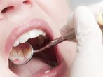 Kosten für Zahnersatz wie Kronen, Brücken und Implantate steigen