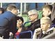 H&auml;ufig Gast bei Zweitligaspielen in Garmisch-Partenkirchen: Franz Reindl im Gespr&auml;ch mit SCR-Manager Ralph Bader. seh