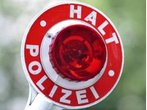 Bewaffneter Radfahrer gerät in Polizeikontrolle