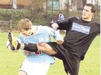 TuS II: Frustbewältigung mit Fußball-Tennis