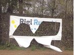 Werbebanner der "Rigi-Rutsch'n in Peißenberg zerschnitten