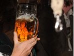 Volksfest Markt Indersdorf: Immer mehr nehmen einen Masskrug mit