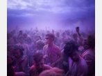 Unsanftes Aus für 200 Festgäste: Polizei löst Groß-Party neben Bahngleis auf