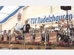 "O'zapft is": Rudelzhausener Volksfest hat begonnen Schickaneder Wieland Scheer