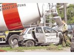 Landkreis: Eingeklemmt zwischen Betonmischer und Laternenmast