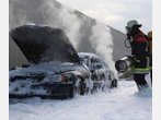 Mercedes völlig ausgebrannt