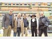 Feierten Richtfest: (v.li.) Architekt Joachim Bauer, Bauherr Michael Weiß, Kraillings Bauamtsleiter Helmut Mayer, Zimmerer Anton Schiller und Altbürgermeister Dieter Hager, Vorstandsmitglied des Unternehmerverbands KIM. Foto Sauer Feierten Richtfest: (v.li.) Architekt Joachim Bauer, Bauherr Michael Weiß, Kraillings Bauamtsleiter Helmut Mayer, Zimmerer Anton Schiller und Altbürgermeister Dieter Hager, Vorstandsmitglied des Unternehmerverbands KIM. Foto Sauer