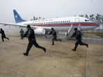 Anschläge angedroht: Flugzeuge notgelandet