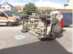 Suzuki-Jeep kippt um