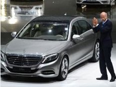 Mercedes enthüllt die neue S-Klasse