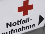 Motorradfahrerin baut Unfall in Fahrstunde