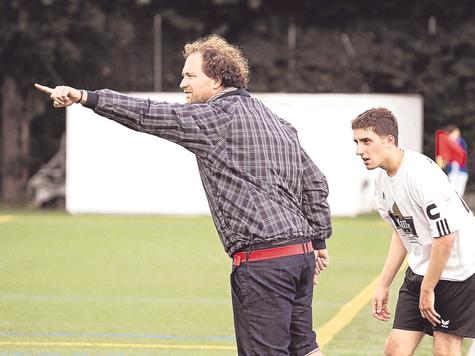 Letztmals in Gr&auml;felfing an der Seitenlinie: Trainer Sascha Lauterbach h&ouml;rt zum Saisonende als Reserve-Coach auf.&nbsp;