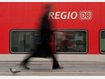 Frau wird von Regional-Zug erfasst und verletzt Frau wird von Regional-Zug erfasst und verletzt