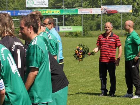 Abschied vom Erfolgstrainer Hartl Wastl in G&uuml;nzlhofen
