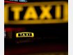 Fahrgast reißt Taxifahrer Geldbeutel aus der Hand