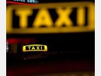 Fahrgast reißt Taxifahrer Geldbeutel aus der Hand