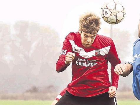 Neufahrns Lehmann hatte noch den 2:2 Ausgleich erzielt. Das Remis konnten die Neufahrner aber nicht &uuml;ber die Zeit bringen.