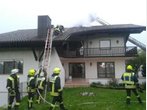 Gilching: Blitz setzt Dachstuhl in Brand