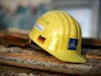 Arbeiter stürzt vom Gerüst und verletzt sich schwer