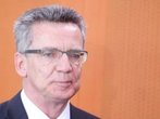 Drohnenprojekt: De Maizière will alle Akten offenlegen