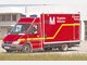 Zwei nagelneue Rettungswagen stehen der Flughafenfeuerwehr f&uuml;r ihre Eins&auml;tze zur Verf&uuml;gung. Foto: Hennies/FMG