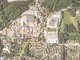 Wo soll es rund gehen? Das Stadtbauamt legte drei Varianten vor, mit dem die Zufahrt zu dem Areal, auf dem heute noch das Edeka-Zentrallager (rechts von der Stra&szlig;e Grube) steht, geregelt werden k&ouml;nnte. Jede Variante arbeitet mit einem Kreisverkehr (die Stellen sind im Bild eingezeichnet), bei der obersten Variante w&uuml;rde zugleich die Nonnenwaldstra&szlig;e verlegt. Welcher Vorschlag umgesetzt wird, ist noch offen. foto: Bayerische Vermessungsverwaltung