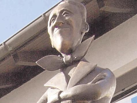 Graf Pocci hat gut lachen: Um sein museales Erbe k&uuml;mmert sich seit Jahren hingebungsvoll die M&uuml;nsinger Pocci-Gesellschaft. Foto: Archiv
