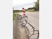 Kraterlandschaft: Die ED 20 bei Mittbach ist kaputt. Foto: j&ouml;do