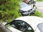 BMW rammt BMW: Frau schwer verletzt