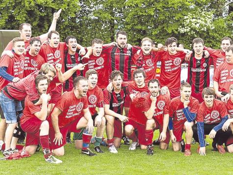 Wenn Aufstiegsjubel fast zur Routine wird: Binnen drei Jahren schaffte der SV Raisting den Durchmarsch von der Bezirksliga in die Bayernliga.