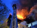 Fünfzehn Verletzte nach Feuer in Wohnhaus