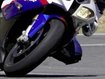 Mit Motorrad gegen Mauer geprallt: Frau stirbt
