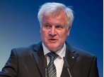 Wirbel um Seehofers heikle Windrad-Pläne