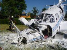 Sportflugzeug stürzt ab - Pilot wird verletzt