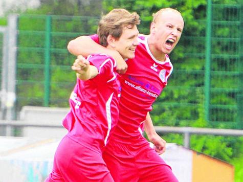 Nick Schn&ouml;ller, zuletzt f&uuml;r den TSV Alling aktiv, spielt k&uuml;nftig zusammen mit seinem Bruder Tim (Foto re.) f&uuml;r den TSV Gilching.